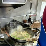 ยินดี นู้ดเดิ้ล วรจักร