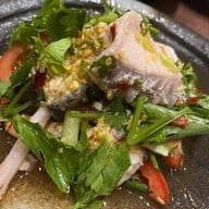 นั่ง ตา-กลม ตาก-ลม มา ย่างหมึก