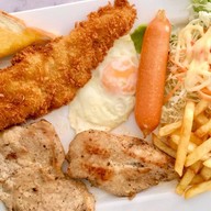 อิ่มเอม สเต๊กเฮาส์