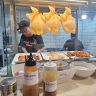 Lotus's Eatery แม็คโคร สาทร
