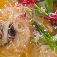 เจ๊แดงสามย่าน ส้มตำ คอหมูย่าง Little Walk รัตนาธิเบศร์