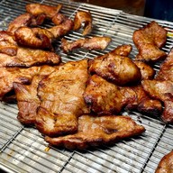 เมนูของร้าน คอหมูย่าง เฮียตี๋