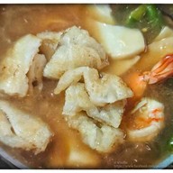 จุฬาหูฉลาม สาขาBTS. โพนิมิตร