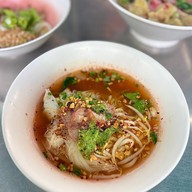เมนูของร้าน ก๋วยเตี๋ยวเส้นปลาศรีกรุง