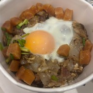 คั่วหอม ก๋วยเตี๋ยวคั่วไก่ห้าแยก เยาวราช ถนนนราธิวาสราชนครินทร์