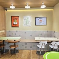 Cheevit Cheeva Siam Square One