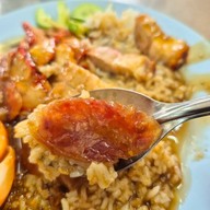 ข้าวหมูแดงสีมรกต ซ.สุกร1 ซ.สุกร1 (ต้นตำรับ)