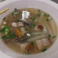 เมนูของร้าน ก๋วยจั๊บมิสเตอร์โจ ถนนจันทน์