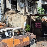 หน้าร้าน 32BarX Specialty Chocolate ตลาดน้อย