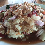 ร้านเจี๊ยบส้มตำยำแซ่บ