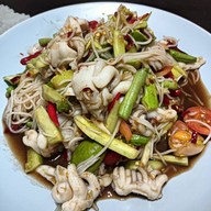 ร้านเจี๊ยบส้มตำยำแซ่บ