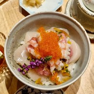 CYU ROLL & SHY SHI BAR Central World