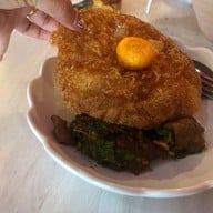 ลุงหวังกะเพราพ่นไฟ สาขาเมืองทอง