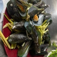 เมนูของร้าน ป้ายาหอยสด