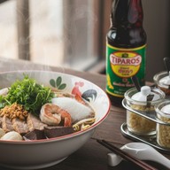 ก๋วยจั๊บ น้ำใส ปากซอย2 วัดบน ซอย2