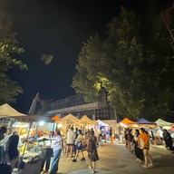 ถนนคนเดินนิมมานซอย 6