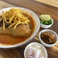 อุ้ยคำหน้า 7-11 dtown