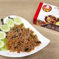 ยำแหนมข้าวทอดเจ๊เล็ก-พระราม2