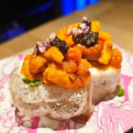 CUTTS Thonglor เอกมัย