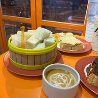 Medium Milk (มีเดียมนมสด)