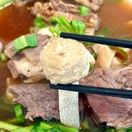 เมนูของร้าน ก๋วยเตี๋ยวเนื้อวัดหนัง สวัสดิการกองทัพเรือ