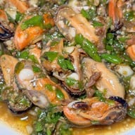 เอกเขนก ฉะเชิงเทรา