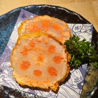 CUTTS Thonglor เอกมัย