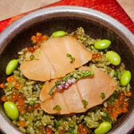 CUTTS Thonglor เอกมัย