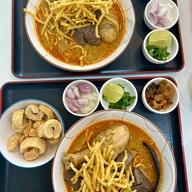 อุ้ยคำหน้า 7-11 dtown