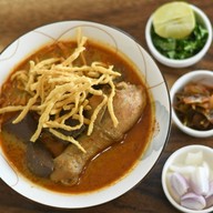 อุ้ยคำหน้า 7-11 dtown