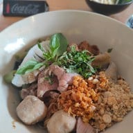 เมนูของร้าน นิยมสมิทธิ์ NIYOM SMITH THAI BOAT NOODLES