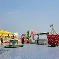 บรรยากาศ วัดพระธาตุดอยคำ (วัดสุวรรณบรรพต)