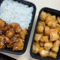 เมนูของร้าน ข้าวโกะฮัง vs ตะหลิวทอง