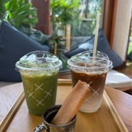 Hitch and Round Cafe Hitch and Round Cafe