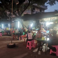บรรยากาศ ร้านลาบ 101 แยกสุทธิสาร-วิภาวดี ขาออก