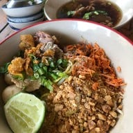 เมนูของร้าน กระเพาะปลาแม่อัมพร สระบุรี