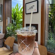 Hitch and Round Cafe Hitch and Round Cafe