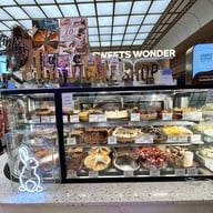 หน้าร้าน A Pink Rabbit + Bob central dusit