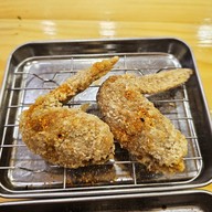 Torayoshi อารีย์