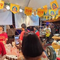 บรรยากาศ คุณชายหมูกรอบ คุณชายหมูกรอบ