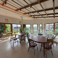 Hitch and Round Cafe Hitch and Round Cafe