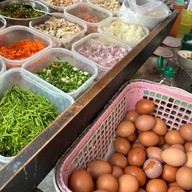 ข้าวไข่เจียว BTS สนามเป้า ทางออก 3