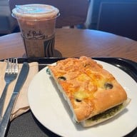 Starbucks เดอะ เรส แอเรีย ประชาชื่น