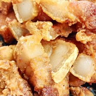 อั๊ยยะหมูทอด639 ทอดใหม่สดร้อนทุกเมนู อร่อยสะเด็ดน้ำมัน"