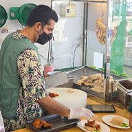 จิน ข้าวมันไก่สไตล์สิงคโปร์ จิน ข้าวมันไก่สไตล์สิงคโปร์