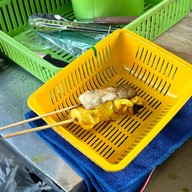 เมนูของร้าน หมึกย่าง BTS สนามเป้า