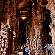 ปราสาทสัจธรรม