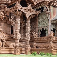 ปราสาทสัจธรรม