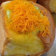 ปังปิ้ง เนยฉ่ำ ตลาดใหม่ไดโนเสาร์