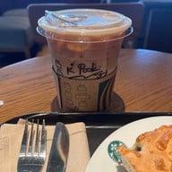 Starbucks เดอะ เรส แอเรีย ประชาชื่น